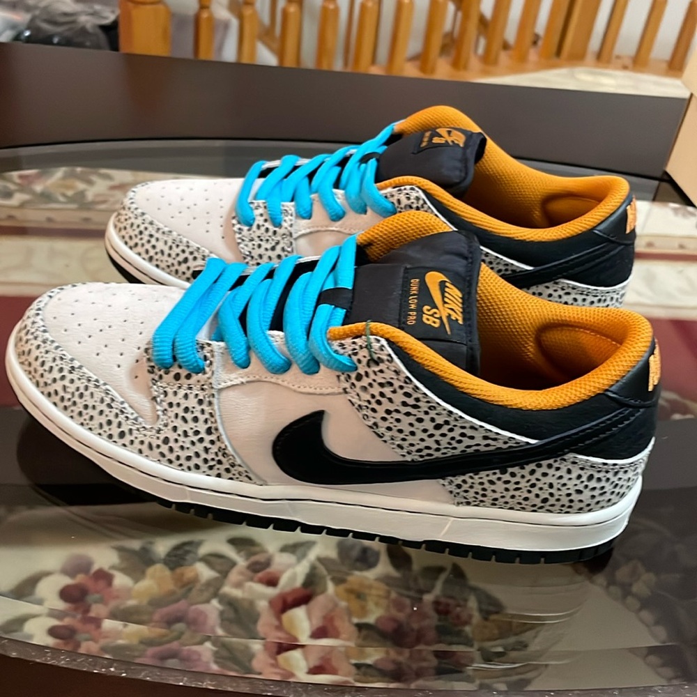 NIKE SB DUNK LOW PRO